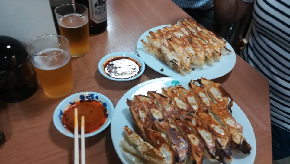 Snapdishの料理写真:餃子屋はしご|ushigaeu*gonekoさん