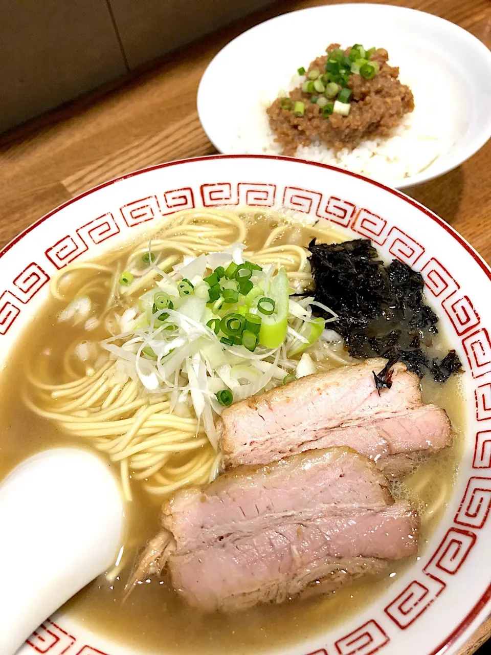 煮干そば白醤油&鶏そぼろごはん@煮干丸(大宮)|miyaさん