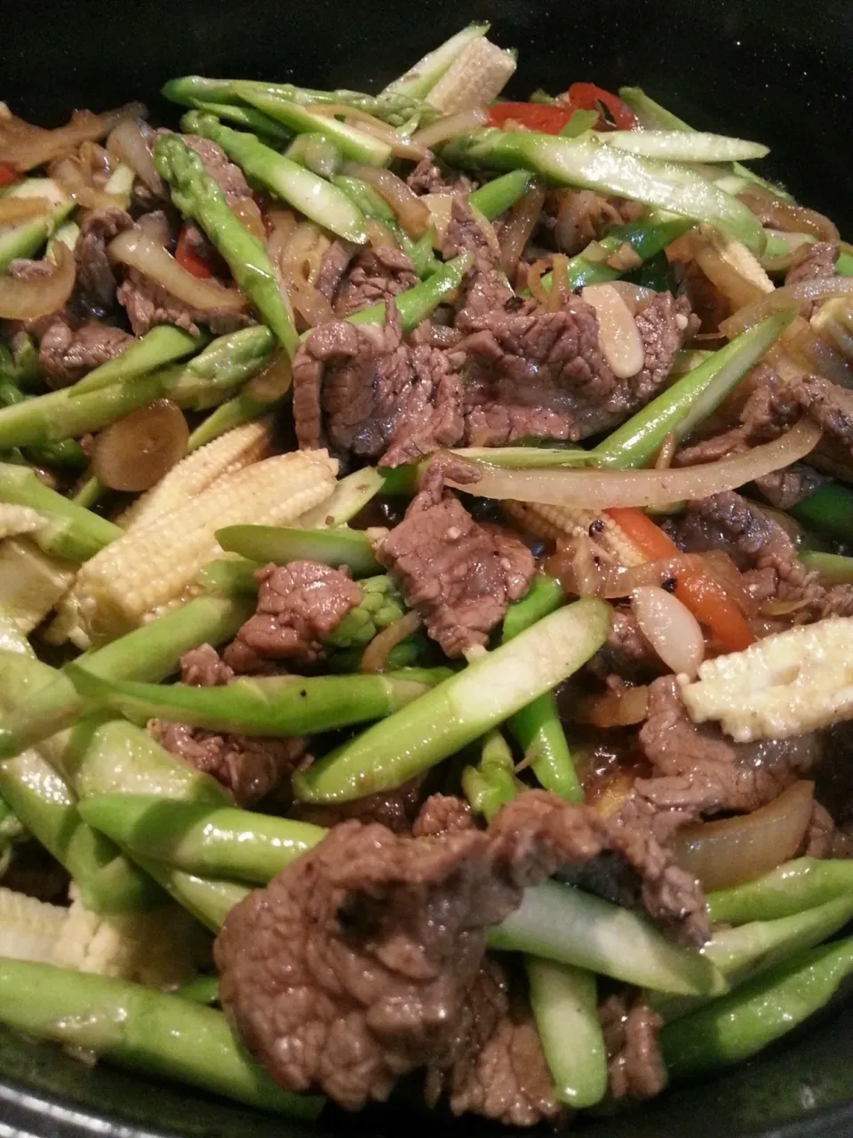 Stir Fry Black Pepper Beef with Asparagus|Joha Hassanさん