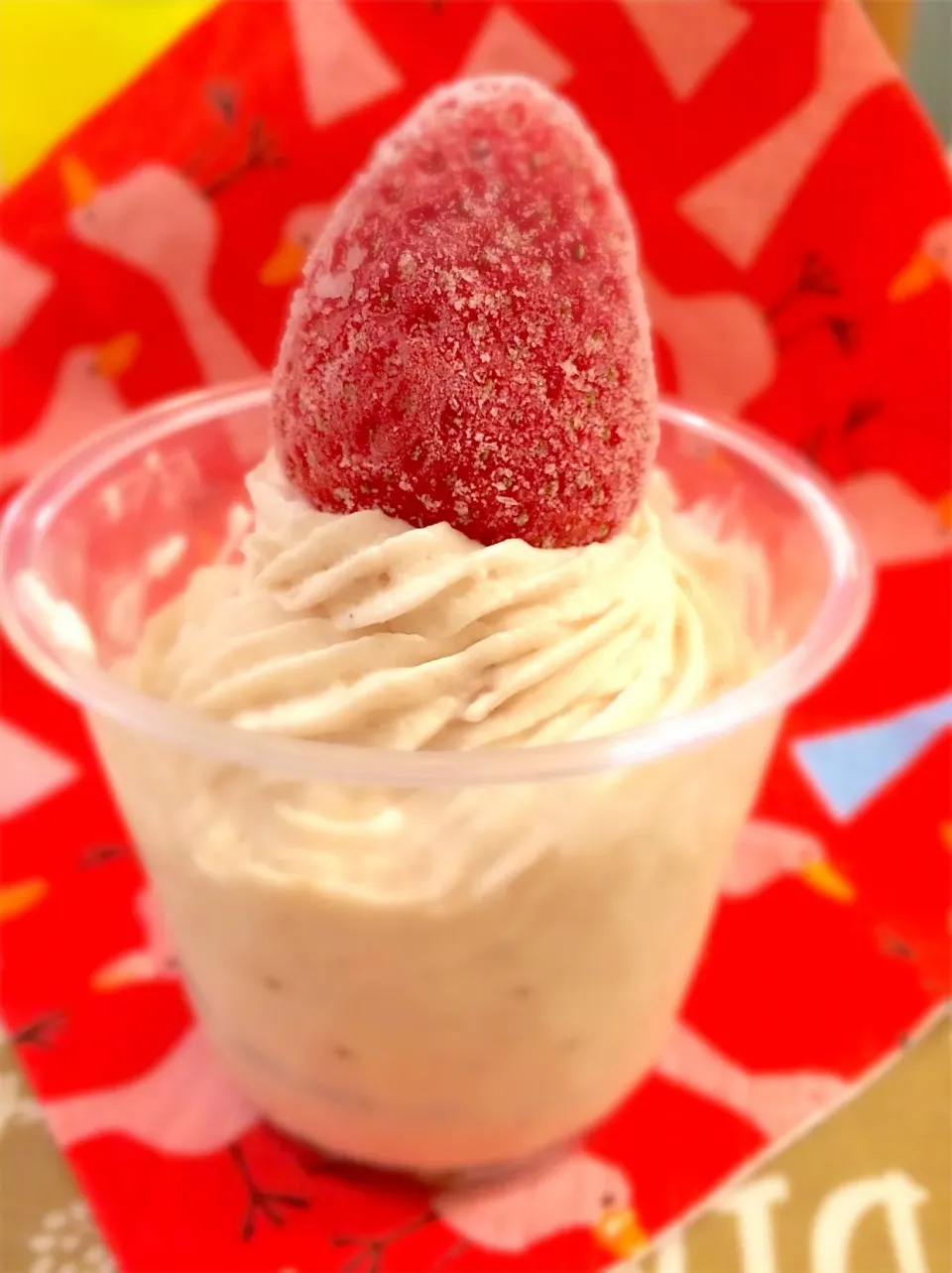 Strawberry mousse cup|cheesyさん