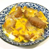 Snapdishの料理写真:仙台麩の卵とじ丼|みむんちさん