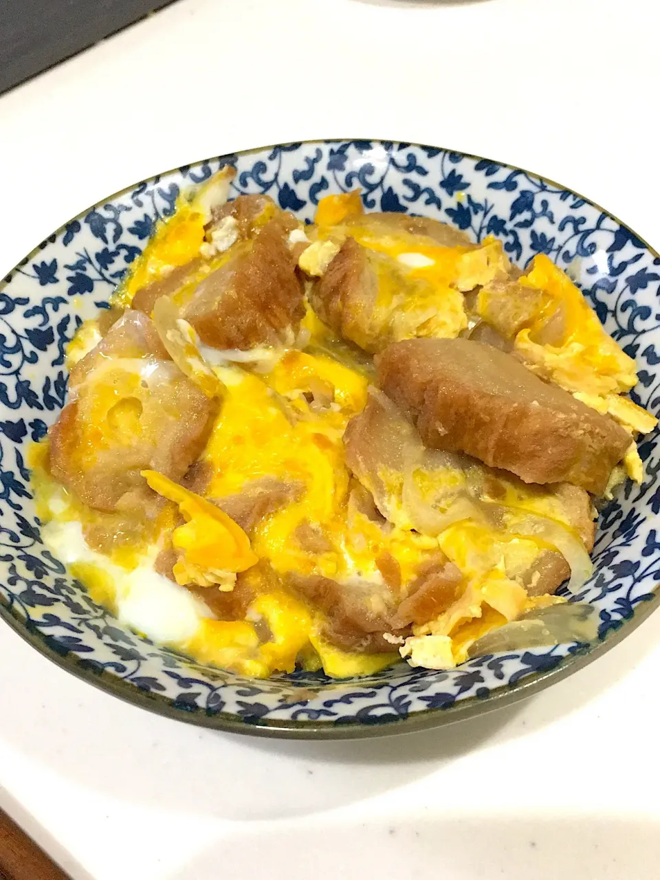 Snapdishの料理写真:仙台麩の卵とじ丼|みむんちさん