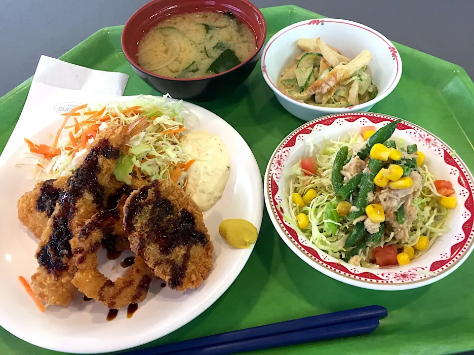 海の幸フライ、竹輪と胡瓜のマヨネーズ和え、チキンとインゲンのサラダ、味噌汁|Tadahiko Watanabeさん