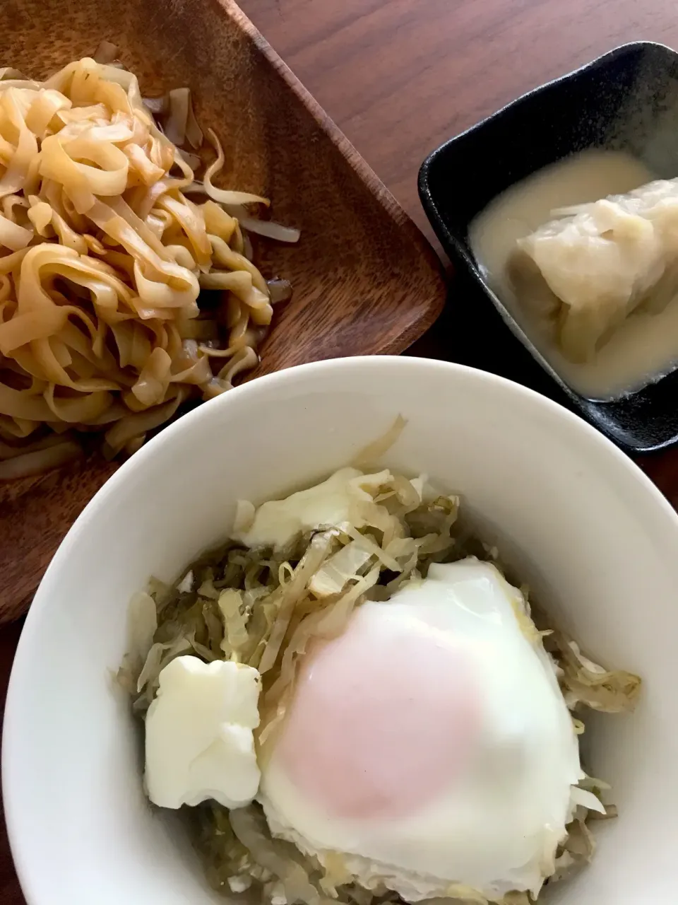 いつかのご飯
 #ロールキャベツクリームシチュー 
#蒟蒻パスタ バター醤油
#キャベツのコンソメスープ|ATSUMIさん