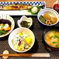 Snapdishの料理写真:絹しょうゆで秋ご飯🍄🍂🍁🌰|eriさん