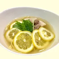 Snapdishの料理写真:10月5日 今日はレモンの日🍋
レモンラーメン🍋🍜|Yamamoto Michikoさん