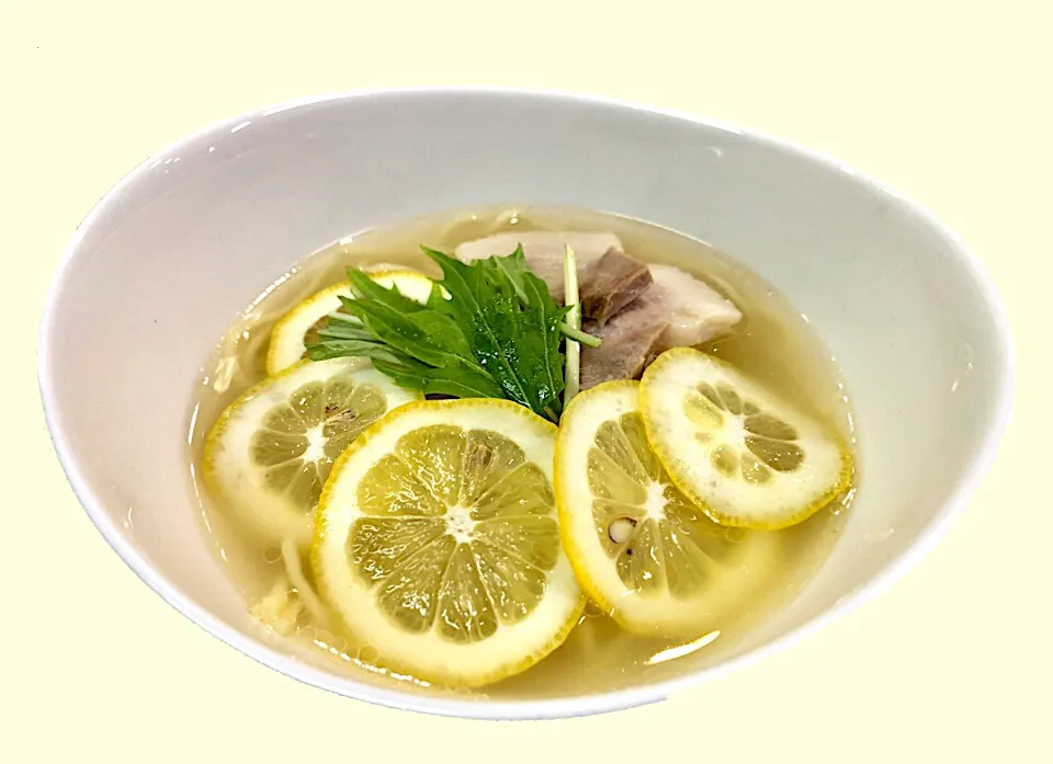 Snapdishの料理写真:10月5日 今日はレモンの日🍋
レモンラーメン🍋🍜|Yamamoto Michikoさん