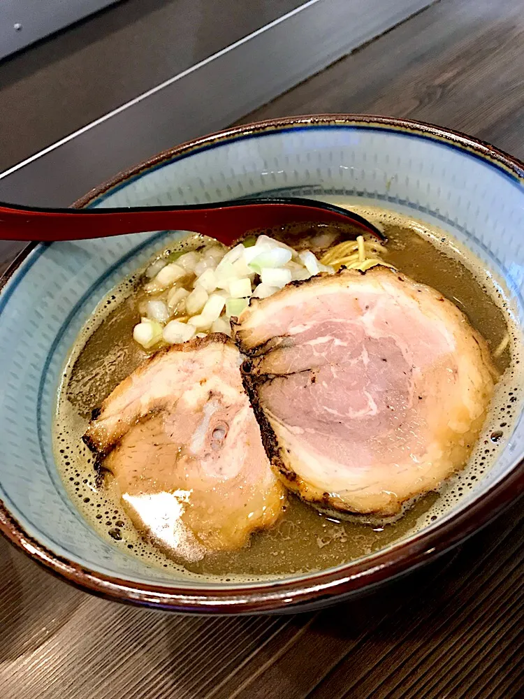 ✨漢の特濃変態煮干ラーメン🍜✨|中さんさん