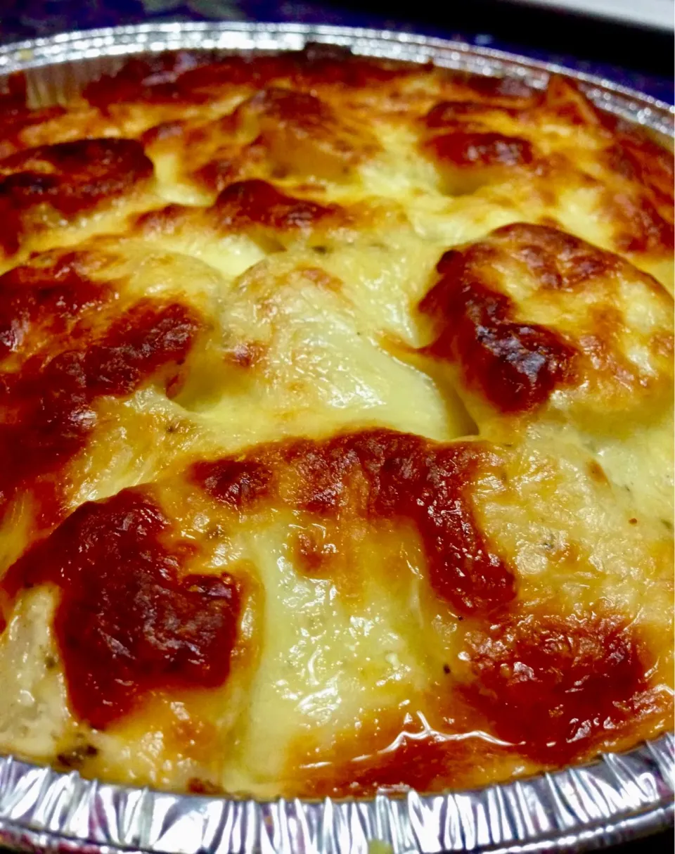 Baked Potatoes Gratin with Pepperoni|Joha Hassanさん