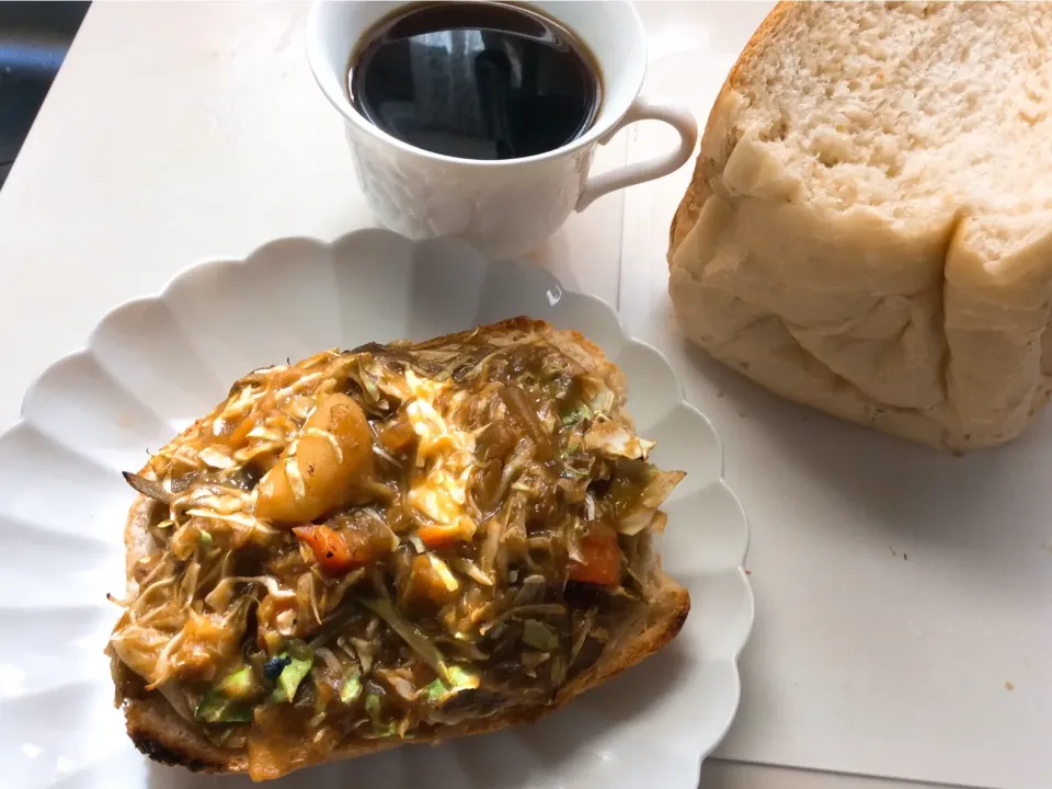 Snapdishの料理写真:今朝は、カレートースト🍛😋|アライさんさん