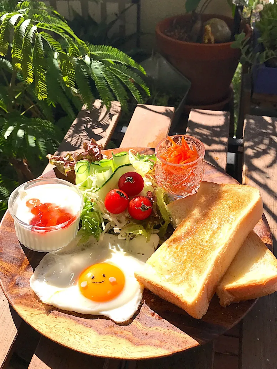 ベランダご飯|Mayumi Tomikawaさん