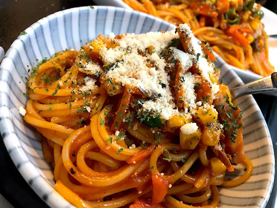 Snapdishの料理写真:野菜たっぷりナポリタン🍝|buhizouさん