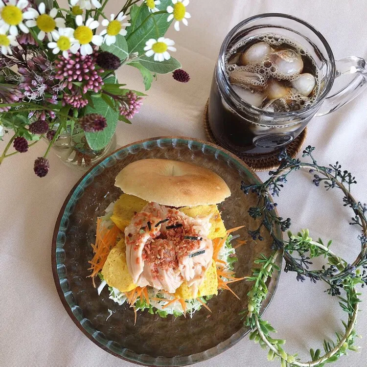 10/7❤︎サラダチキン&松露たまご焼きベーグルサンド❤︎
#お昼ごはん #ランチ #おうちごはん #おうちカフェ #たまご焼き #サラダチキン #ベーグル #ベーグルサンド|Makinsさん