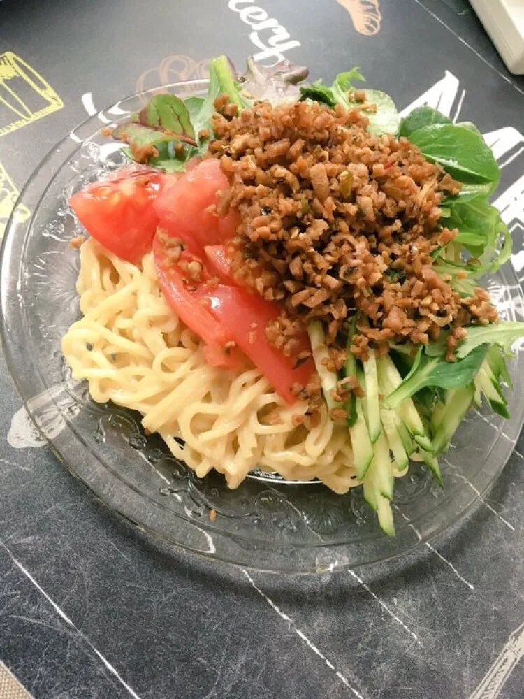 Snapdishの料理写真:高野豆腐で作ったひき肉でジャージャー麺|ちぐあささん