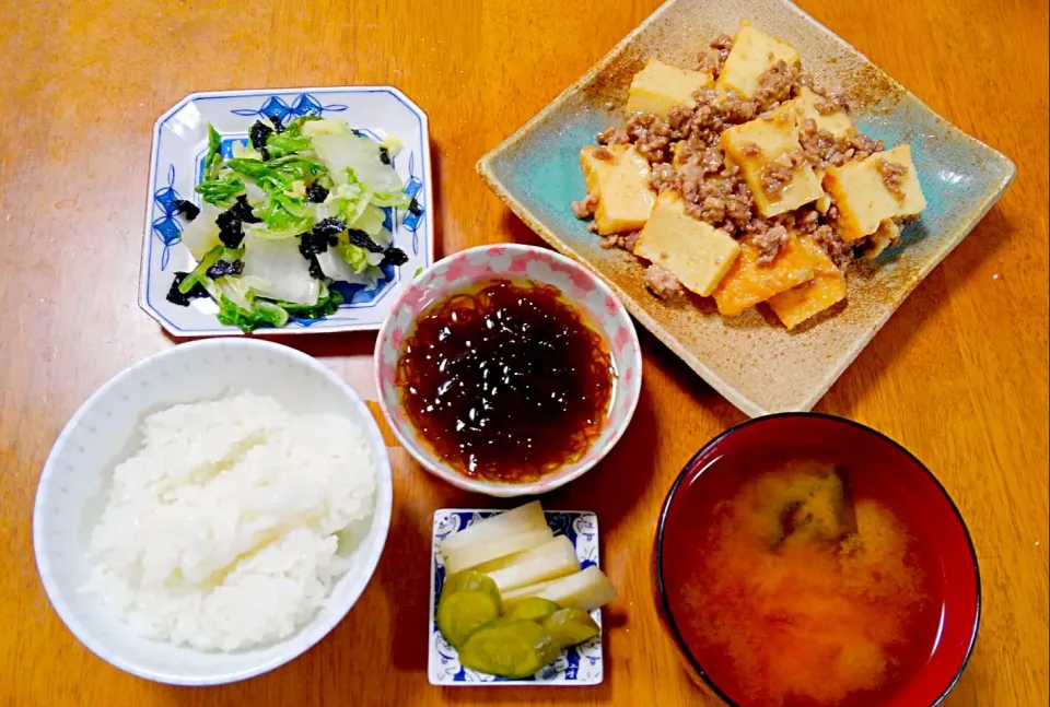 １０月６日　厚揚げとひき肉　白菜のナムル　もずく　お漬物　お味噌汁|いもこ。さん