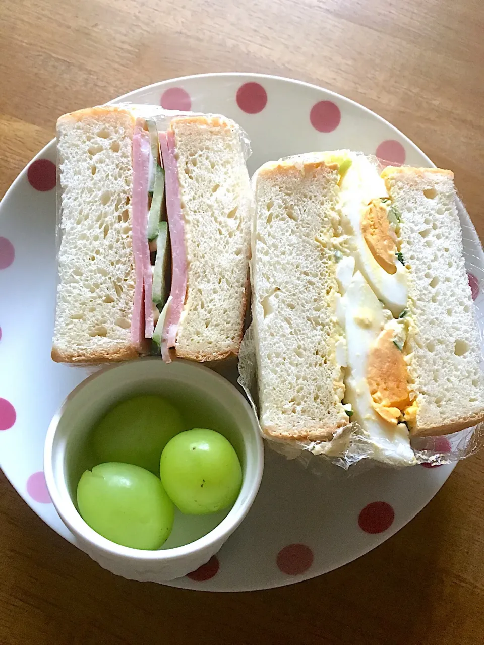 ハムサンドとデビルサンド🥚🍞|しろこ🐾໊さん