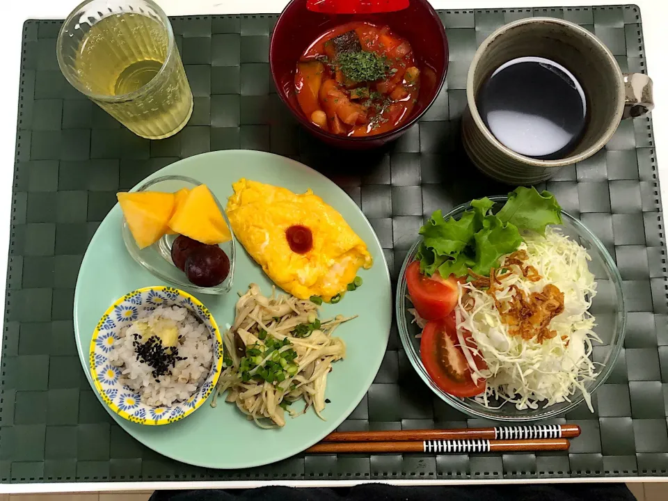 遅く起きた日のブランチ🍴(*☻-☻*)|なおキャンさん