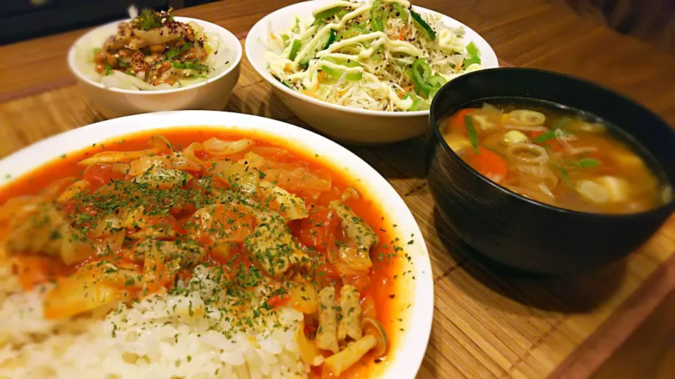 白もつﾄﾏﾄ煮込かけご飯～
他、の晩ごはん✨|kaz(*･ω･)さん