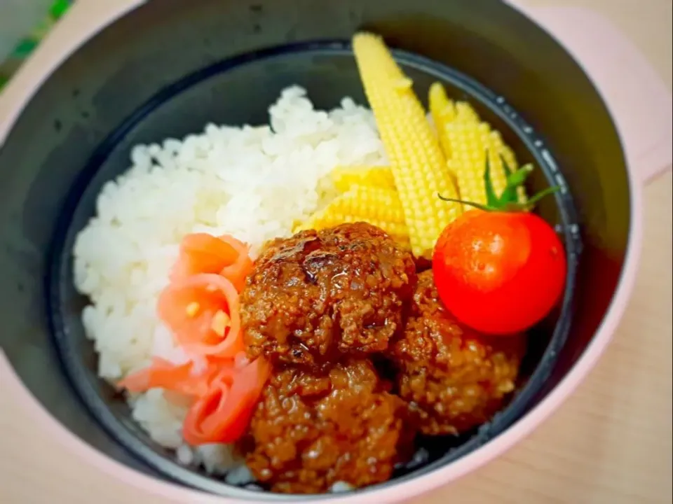 Snapdishの料理写真:wagyu beefball bento|Chua Jeanさん