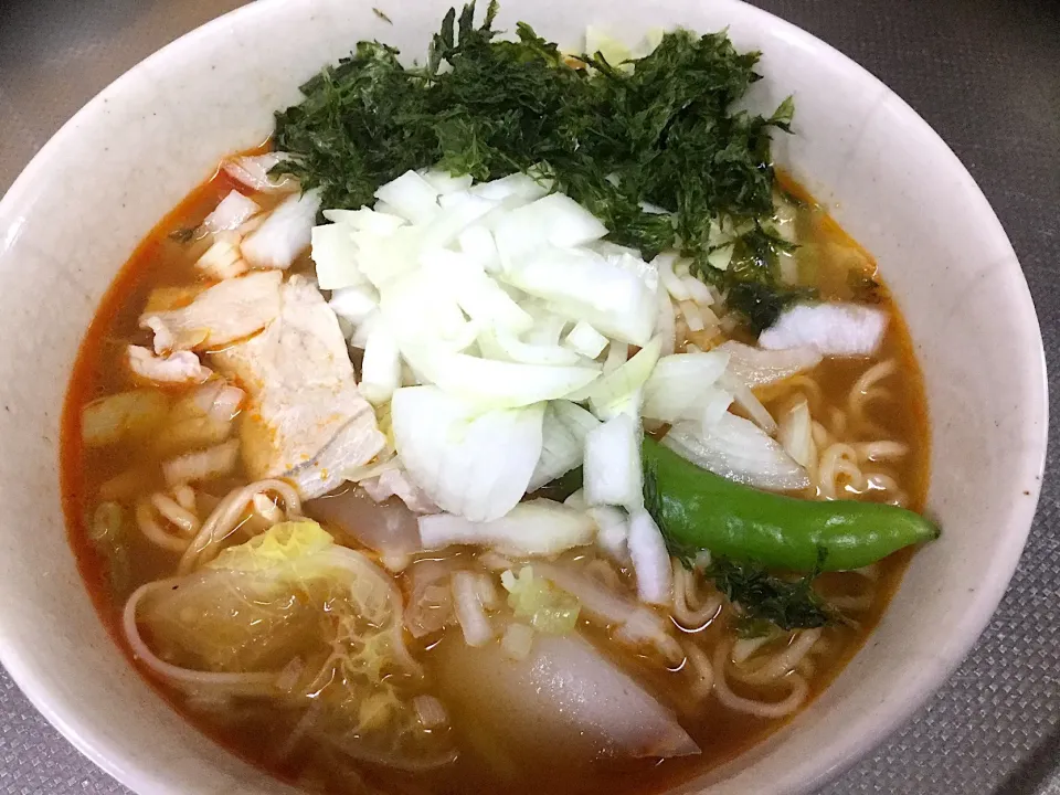 即席麺 サッポロ一番みそラーメン 旨辛|detsuyoさん