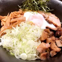 Snapdishの料理写真:爆弾油そば|tecklさん