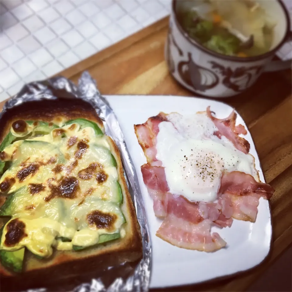 アボカドチーズトースト🥑|Nilsさん