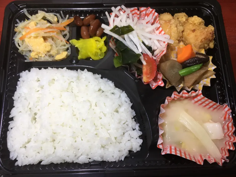 鶏の唐揚げ 日替わり宅配弁当 豊川市豊橋市一部エリア配達|Naokazu Kuritaさん