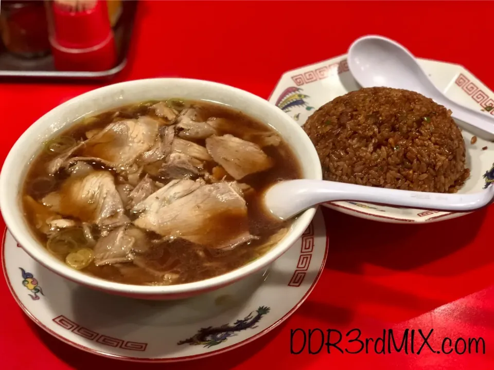 末廣ラーメン本舗 盛岡分店で中華そばとヤキメシ|ddr3rdmixさん