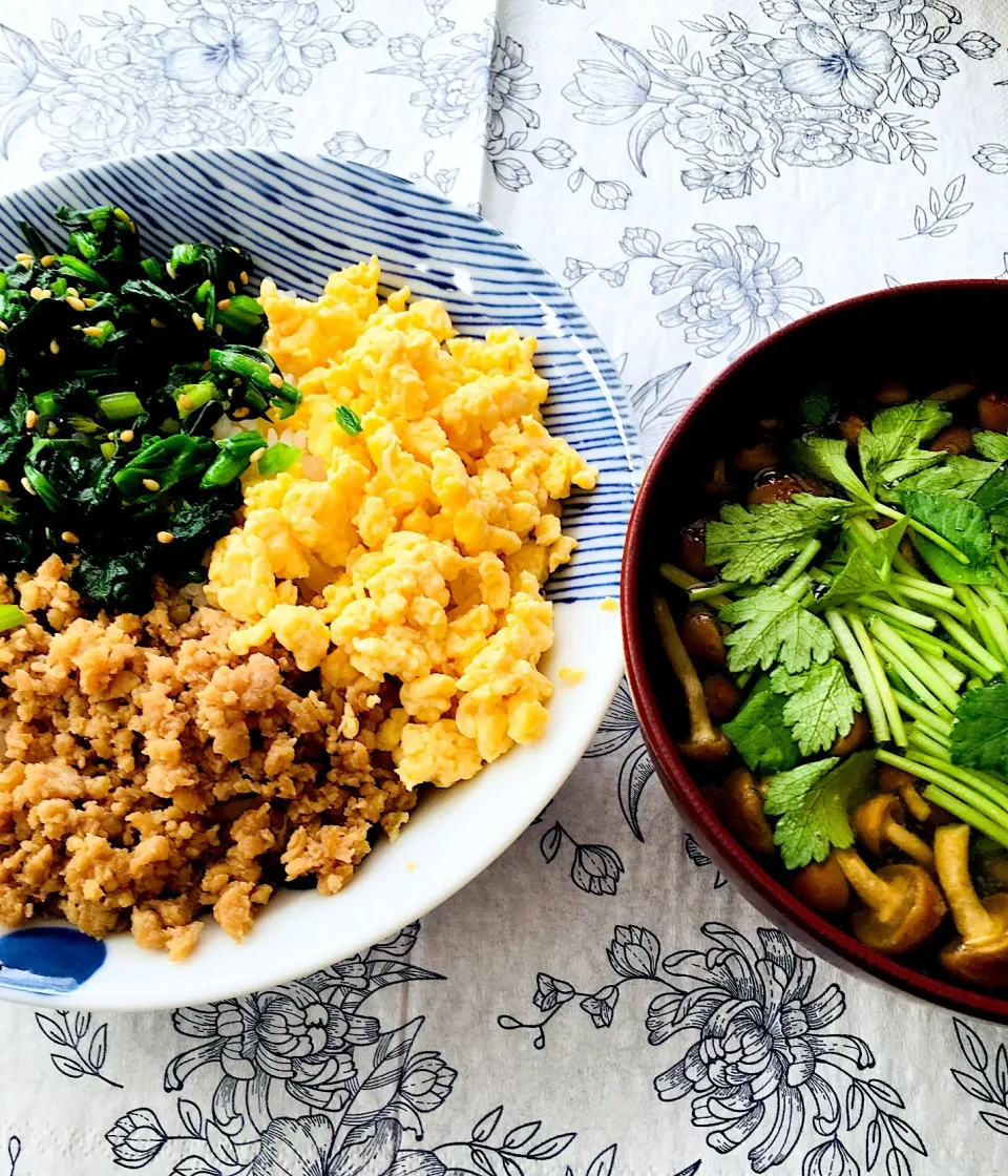 基本の三色そぼろ丼✨|ミッチ☆ママさん