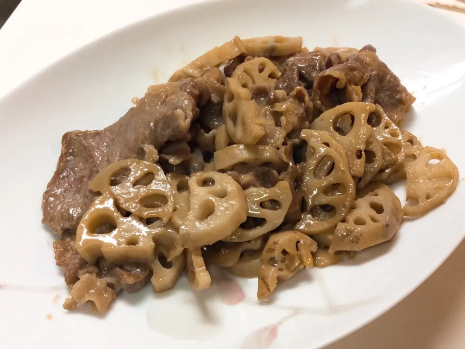 豚ロース肉とレンコン料理😋|アライさんさん