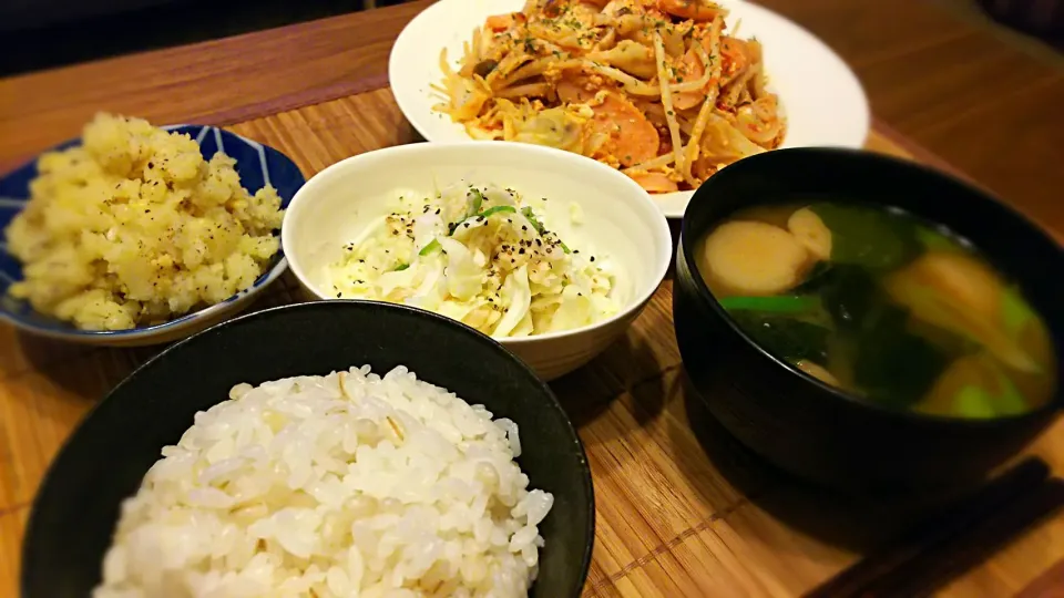 たくあんﾎﾟﾃｻﾗ&
ｷｬﾍﾞﾂとﾈｷﾞのゆず胡椒ｺｰﾙｽﾛｰ
他の晩ごはん✨|kaz(*･ω･)さん