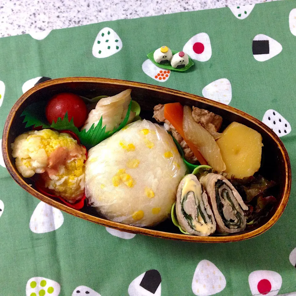 Snapdishの料理写真:今日のお弁当😊 #わっぱ弁当  #夫弁当  #地味弁当  #おにぎりアクション 2018|naonaomimichanさん