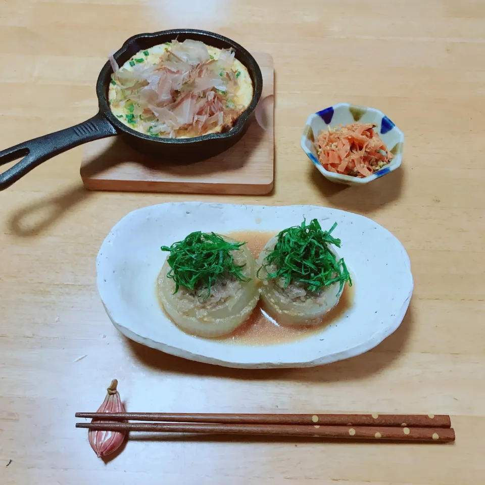 玉ねぎの肉詰め                                             山芋のふわふわ焼き                                                   にんじんしりしり|ちゃみこさん