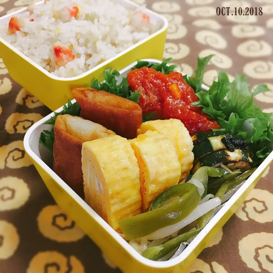 #炊き込みチャーハン #中華弁当  #お弁当記録  #弁当  #お弁当 #チャーハン #炊き込みご飯 #春巻き|momo31omomさん