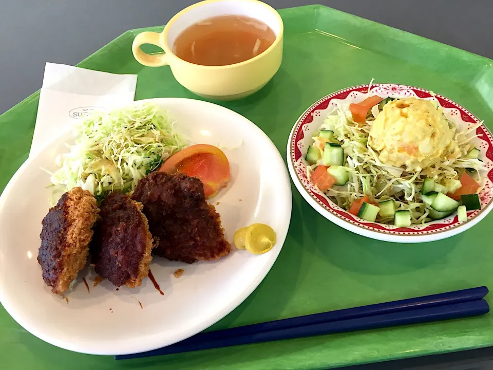 Snapdishの料理写真:味噌ヒレかつ、カレーポテトサラダ、ベーコンと野菜スープ|Tadahiko Watanabeさん