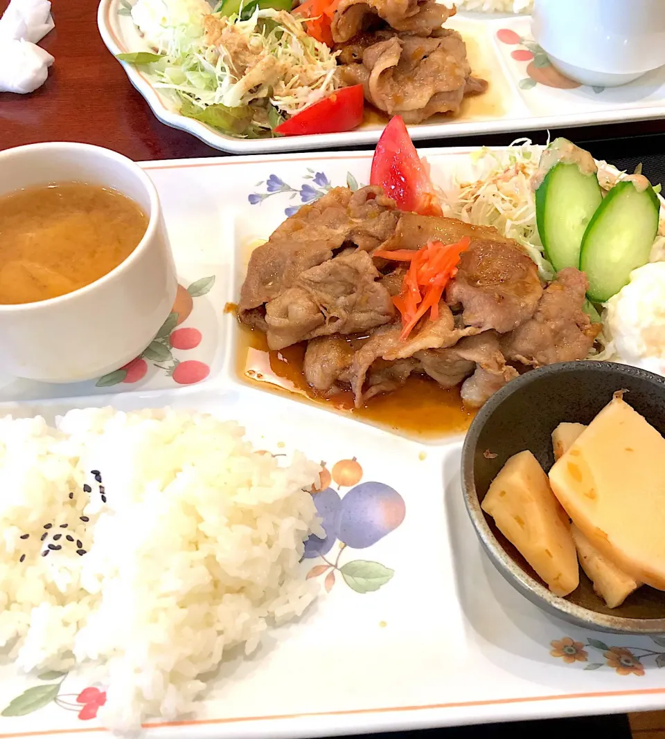 豚の生姜焼きランチ|しのてらさん