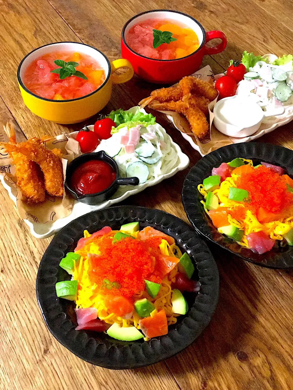 今日の子供ごはん〜海鮮ちらし寿司とエビフライ〜マロニーサラダ🥗ピンクグレープフルーツとみかんのアガーゼリー💕|加藤よしえさん