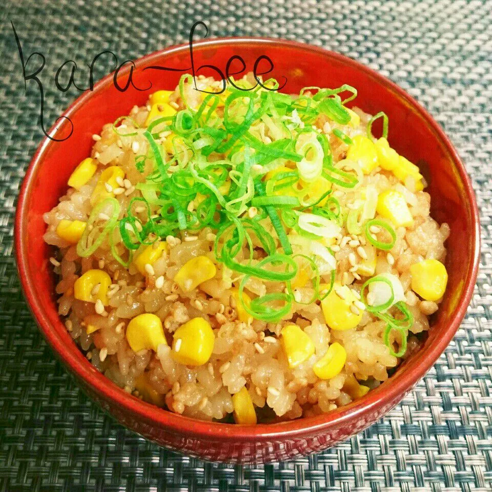 お弁当にも◎コクうま最高!中華風とうもろこしご飯|からあげビールさん