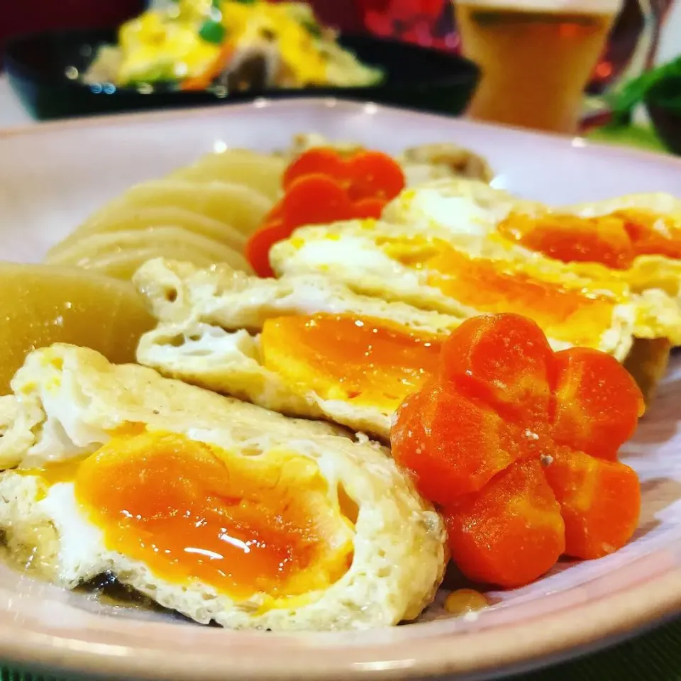 とろっとろ卵巾着と根菜の煮物🥚|ハマちゃんさん