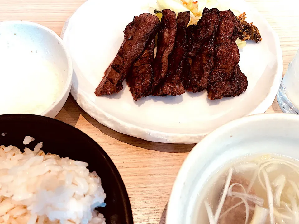 仙台で牛タン定食|須佐 浩幸さん