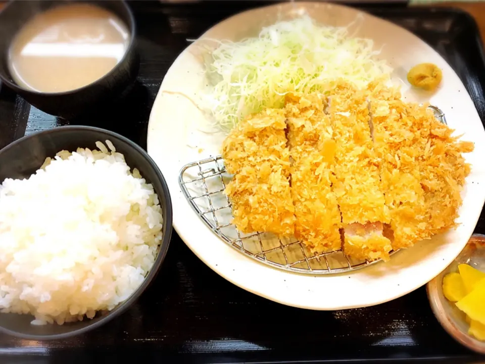 ロースカツ定食 ¥750|Blue Moon Caféさん