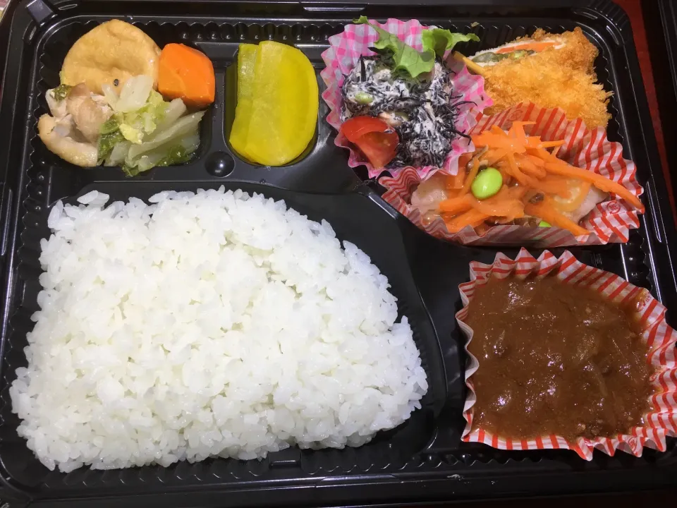 お任せメニュー 日替わり宅配弁当 豊川市豊橋市一部エリア配達|Naokazu Kuritaさん