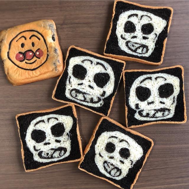 アンパンマンとホラーマンの食パンキャラパン 食パン キャラクター デコパン イラストパンアンパンマン ホラーマン手作りパンぱん角食パンあんぱんまん Izuyo Snapdish スナップディッシュ Id Hrhywa