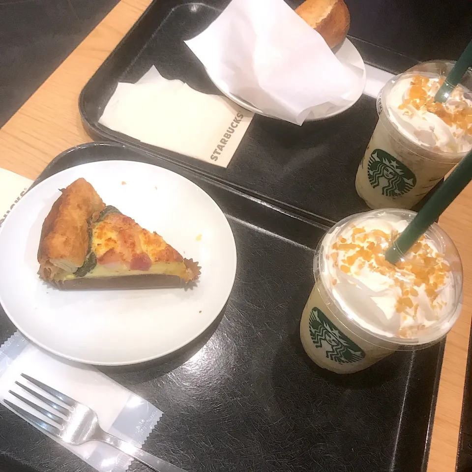 ・クリスピースイートポテトフラペチーノ
・ベーコンとほうれん草のキッシュ|ちゃむさん