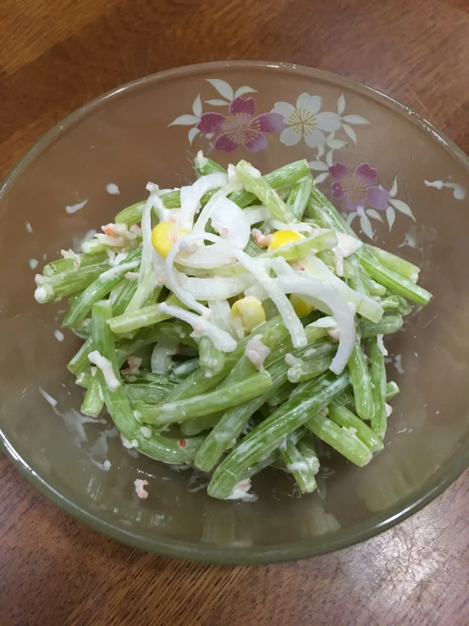 Snapdishの料理写真:スマイルボールと 芋づるのサラダ|sakuramochiさん