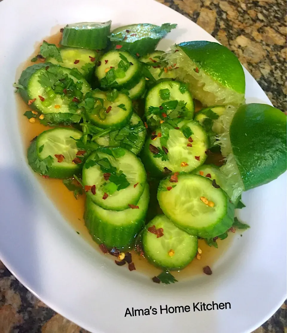 Mini cucumber 🥒 salad with lime juice, sesame oil sprinkled with chili flakes|Alma's Home Kitchenさん