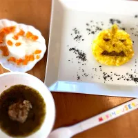 ハロウィン🦇離乳食
ジャコランタンのかぼちゃごはん🎃
にんじんとヨーグルトのおばけ👻
のりとサケのドロドロスープ💀|さくらさん