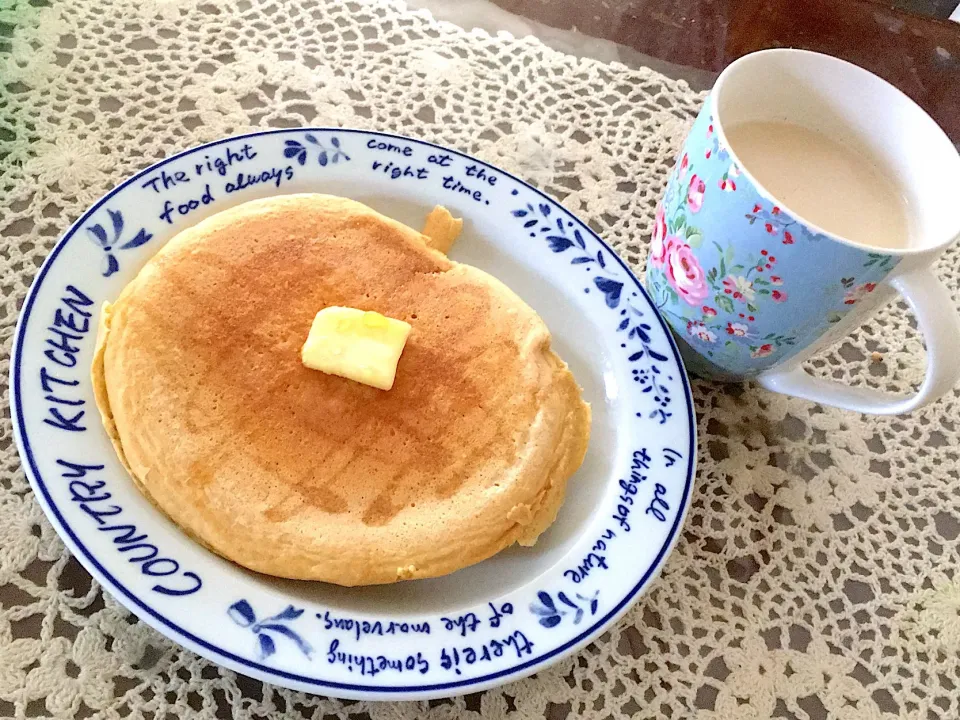 きな粉のパンケーキとほうじ茶ラテ|Sachyさん