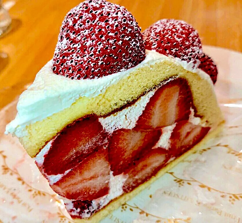 苺🍓ショートケーキ🍰|zeroweb_bossさん