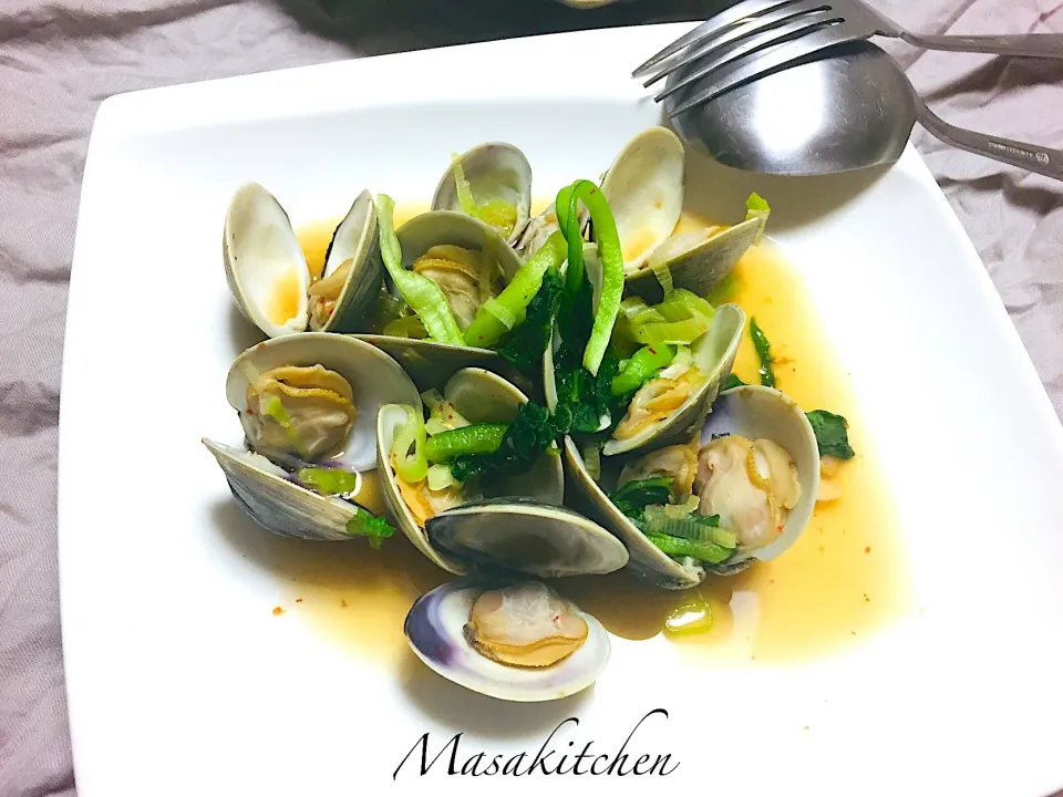 Snapdishの料理写真:Clams Steamed in Shaoxing|Masakiさん